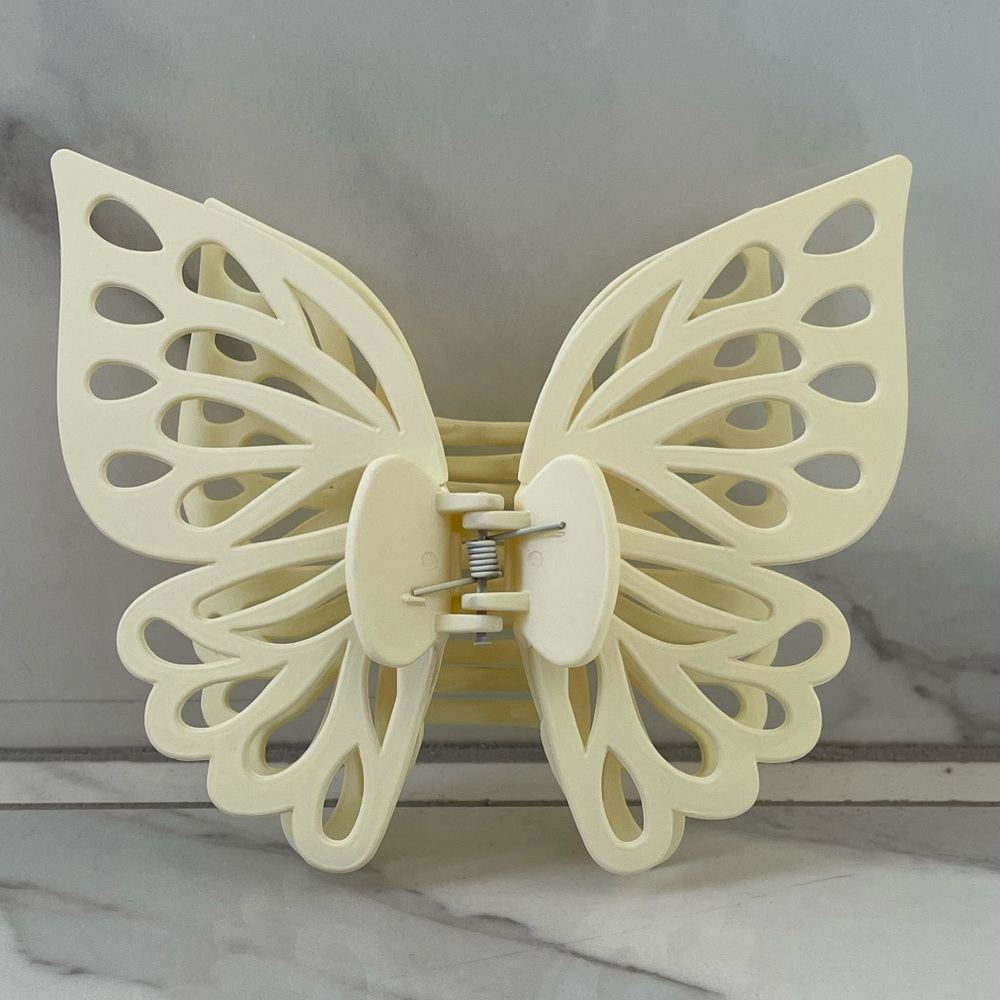 Butterfly hair clip, it is 12cm high and 14cm width